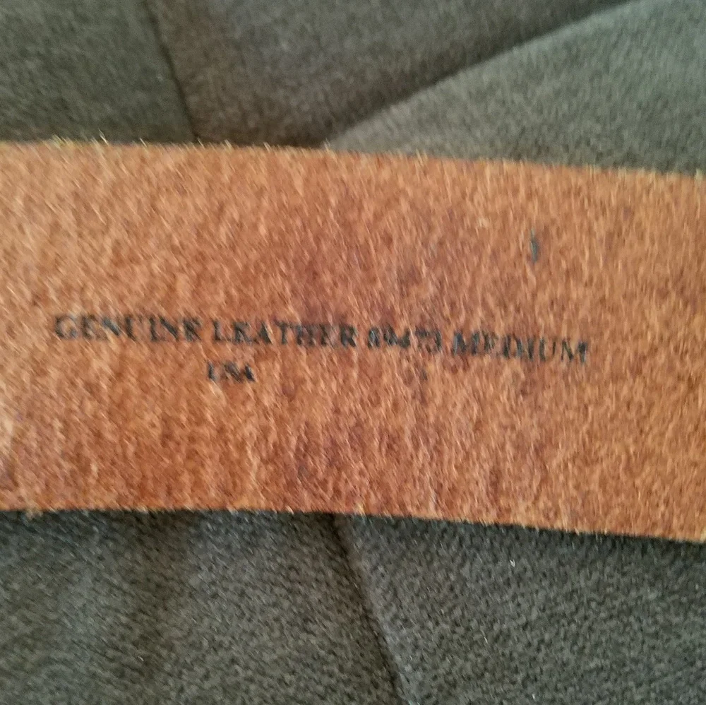 Guess Genuine Leather Ombre Brown Beige Belt with Brass Buckle Like NEW